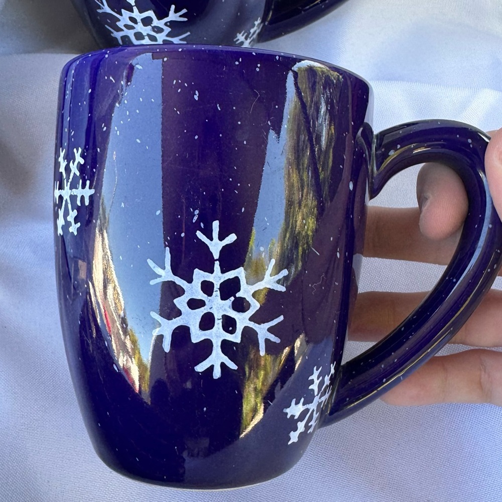 VTG Snowflake Patterned Blue Dinnerware Stoneware Set by Four Star International - Picture 4 of 6
